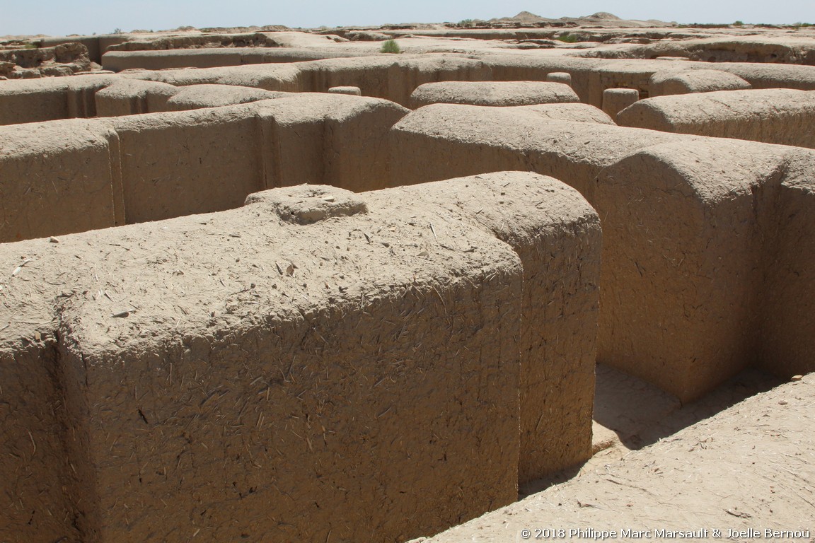 /ecran/Turkmenistan_2018_1984.jpg
