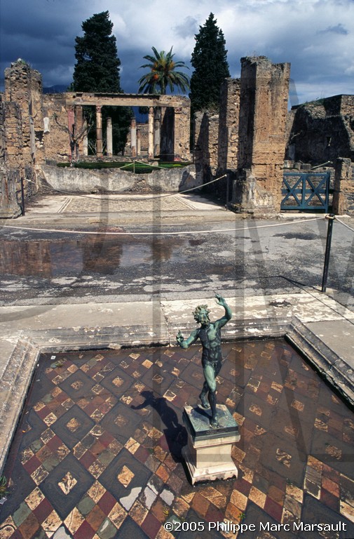 /ecran/D_Naples_2005_009.jpg